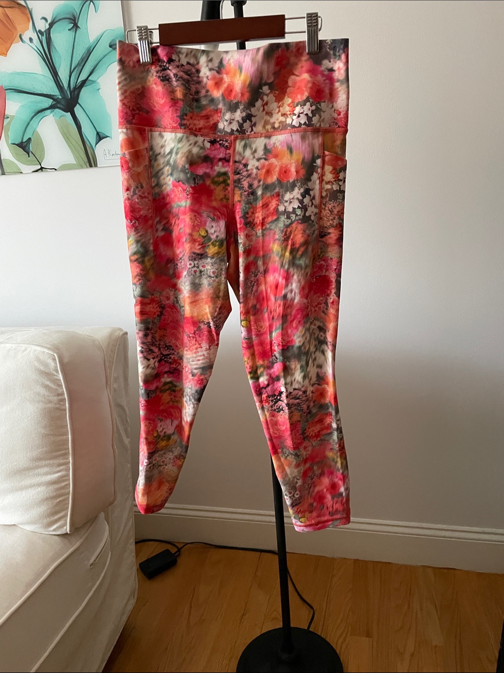 Athleta Pink & Coral Floral Print Leggings